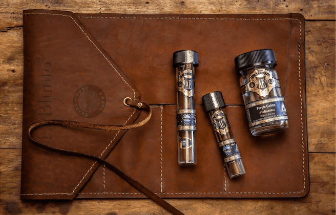 el blunto Mac 1 flower and cigars in package