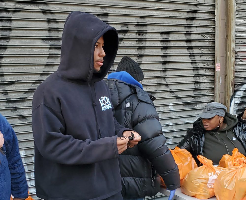 Saquon Barkley and Southern Medical Suites Hosted an Incredible Thanksgiving Food Drive This Holiday Season