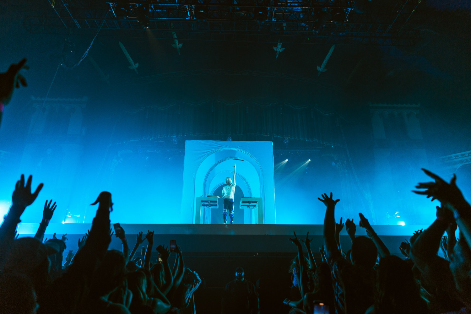 Flume Sells Out Massive Chicago Show For Three Consecutive Nights