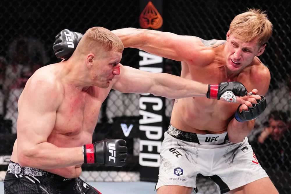 Top ranked Russian UFC heavyweights Alexander Volkov and Sergei Pavlovich faced off in a three-rounder at UFC Saudi Arabia.