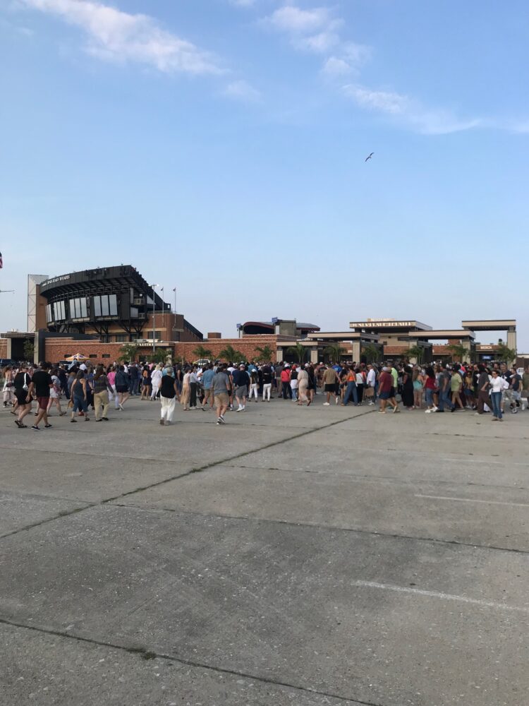 Fans filing into Santana and Counting Crows' Epic 2024 Jones Beach Concert
