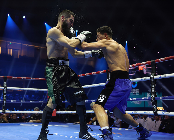 Light heavyweight Artur Beterbiev defeated Dmitry Bivol via majority decision to become undisputed champion of the world.