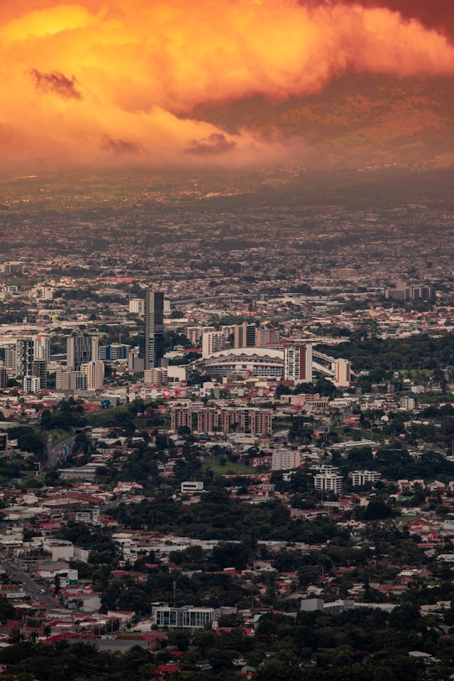 where locals eat in costa rica