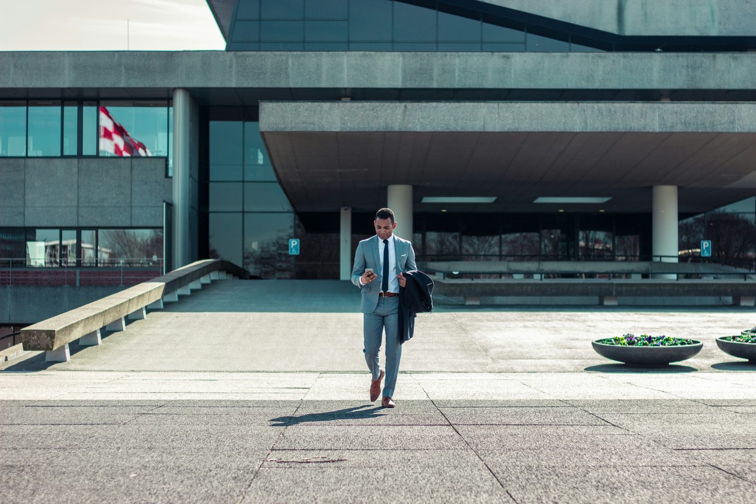 Navigating the Golden Visa Landscape: A Guide for Investors-----Photo by Bram Naus on Unsplash