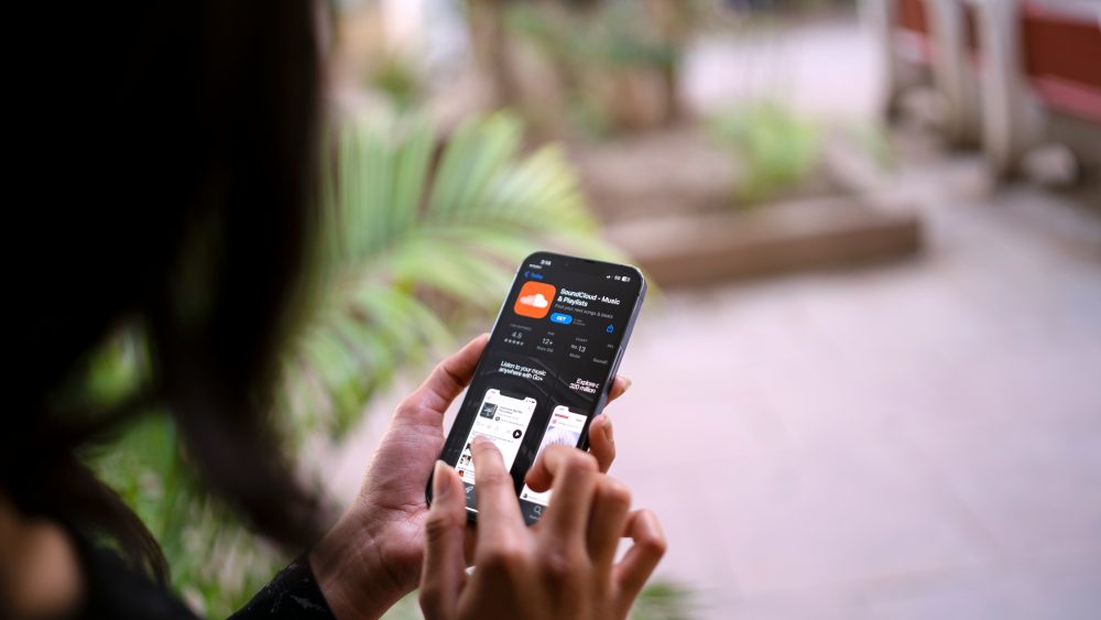 Independent Artists and the Streaming Shift: Why 2025 Is the Year of Discovery ----Photo by Viralyft on Unsplash