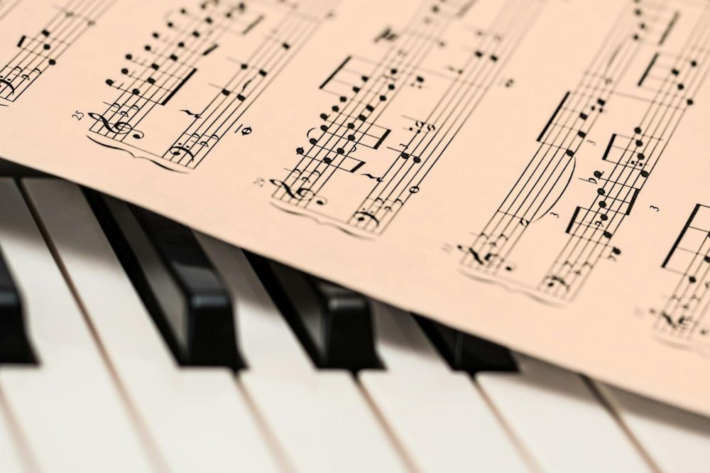 How to Write a College Essay About Music That Gets You Noticed --- Photo by Pixabay on Pexels