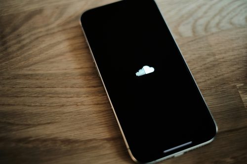 The Best Artists Who Blew Up From SoundCloud: Ranked by Streaming Success and Career Impact --- Photo by appshunter.io on Unsplash