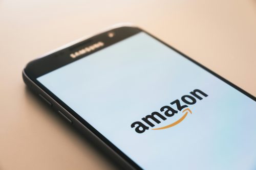 YouTube Creators Can Now Tag Amazon Products: Eligibility, Commissions and What the Partnership Changes - Photo by Christian Wiediger on Unsplash