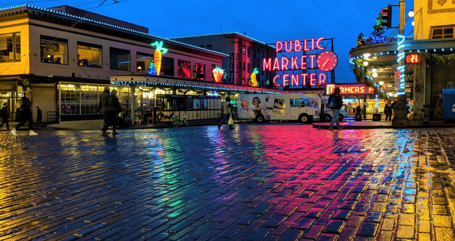 Best NFL Watch Bars in Seattle: Where to Watch Every Team in 2026 - Photo by Sabine Ojeil on Unsplash